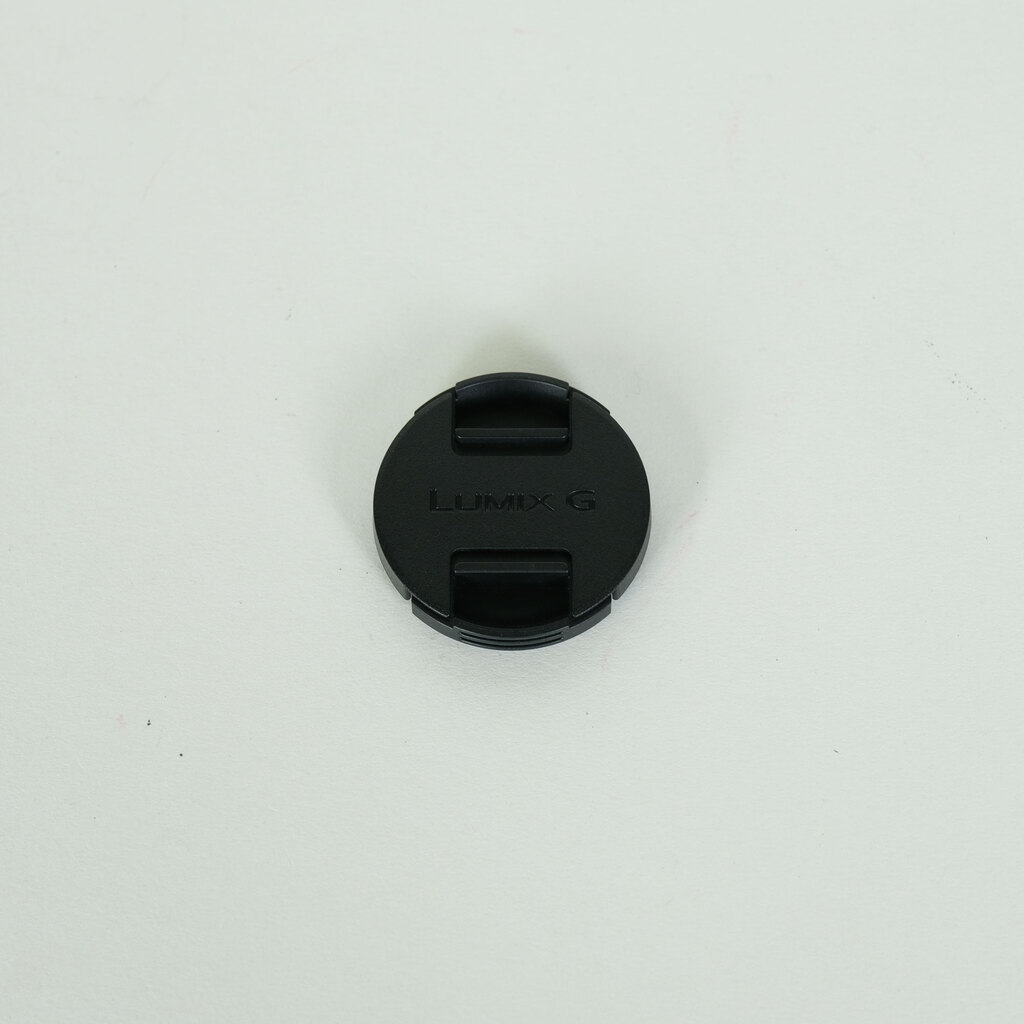 Panasonic LUMIX G VARIO 12-32mm / F3.5-5.6 ASPH. / MEGA O.I.S.