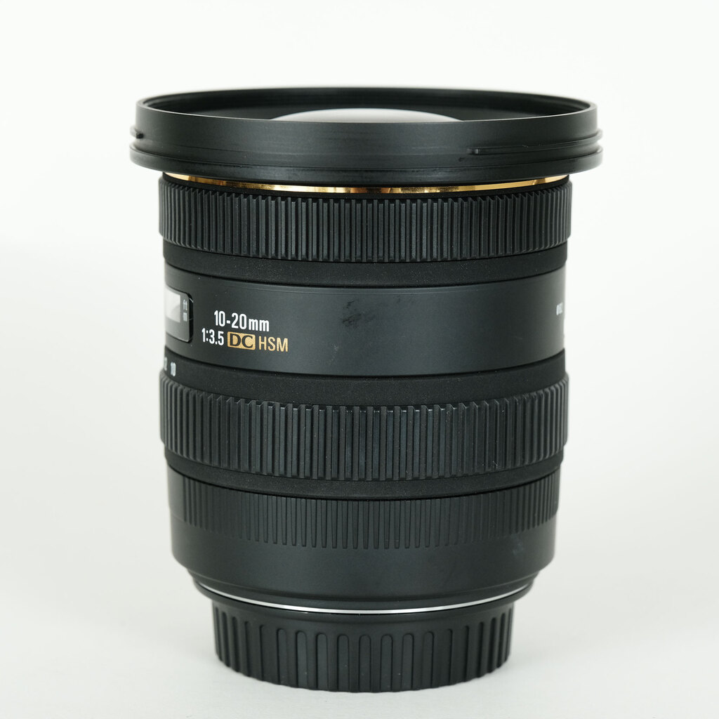 SIGMA 10-20mm F3.5 EX DC HSM (キヤノンEF用) SIGMA 10-20mm F3.5 EX DC HSM (キヤノンEF用)
