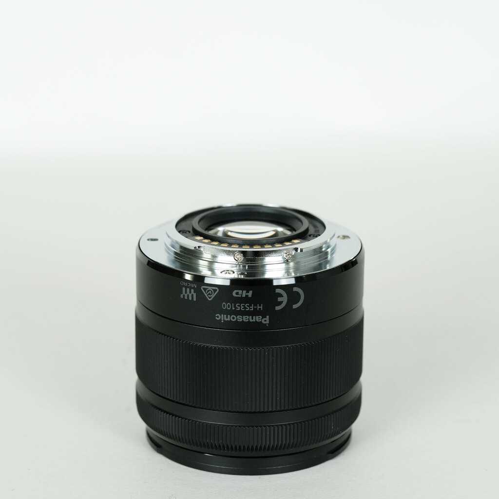 Panasonic LUMIX G VARIO 35-100mm / F4.0-5.6 ASPH. / MEGA O.I.S. Panasonic LUMIX G VARIO 35-100mm / F4.0-5.6 ASPH. / MEGA O.I.S.