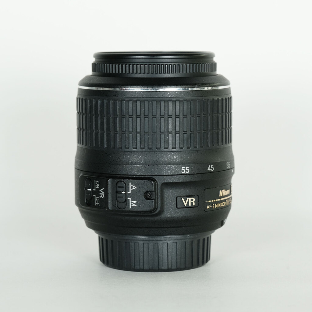 Nikon AF-S DX NIKKOR 18-55mm F3.5-5.6 G VR