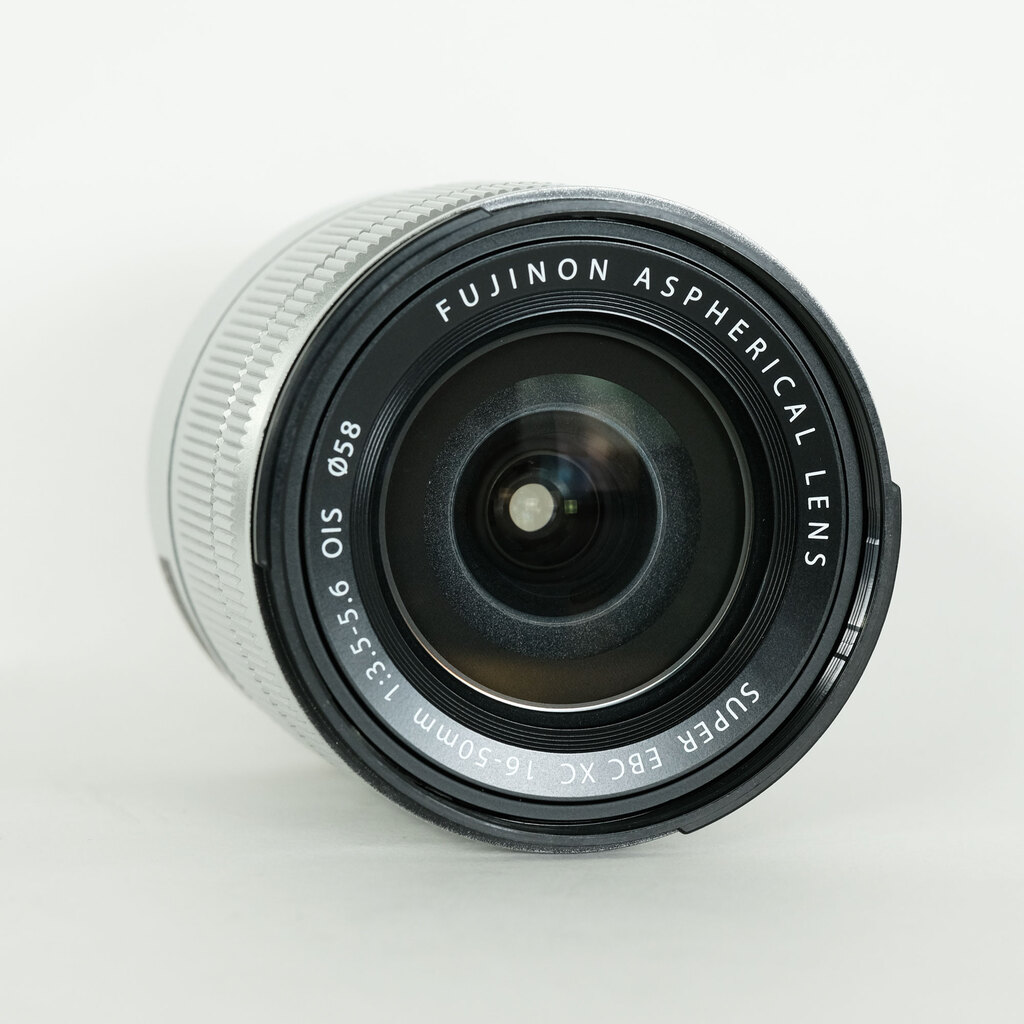 FUJIFILM フジノン XC16-50mm F3.5-5.6 OIS シルバー FUJIFILM フジノン XC16-50mm F3.5-5.6 OIS シルバー