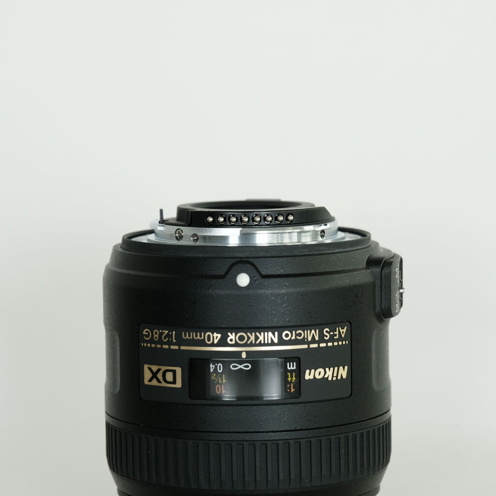 Nikon AF-S DX Micro NIKKOR 40mm f/2.8G Nikon AF-S DX Micro NIKKOR 40mm f/2.8G