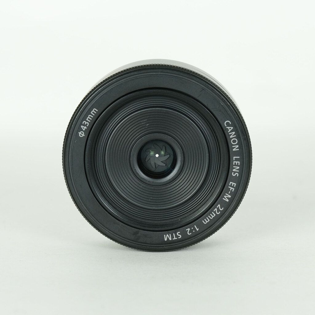 Canon EF-M22mm F2 STM Canon EF-M22mm F2 STM
