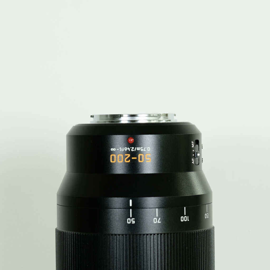 Panasonic LEICA DG VARIO-ELMARIT 50-200mm / F2.8-4.0 ASPH. / POWER O.I.S. Panasonic LEICA DG VARIO-ELMARIT 50-200mm / F2.8-4.0 ASPH. / POWER O.I.S.