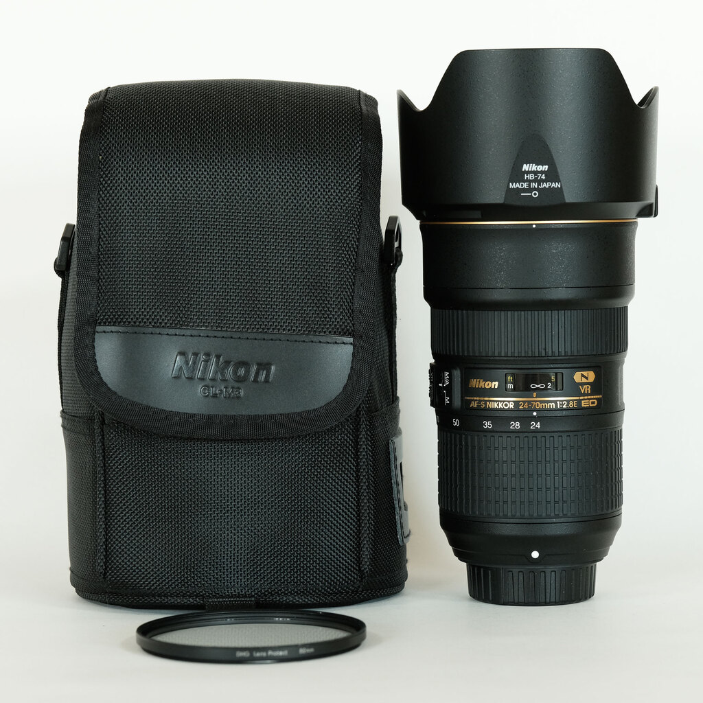 Nikon AF-S NIKKOR 24-70mm f/2.8E ED VR Nikon AF-S NIKKOR 24-70mm f/2.8E ED VR