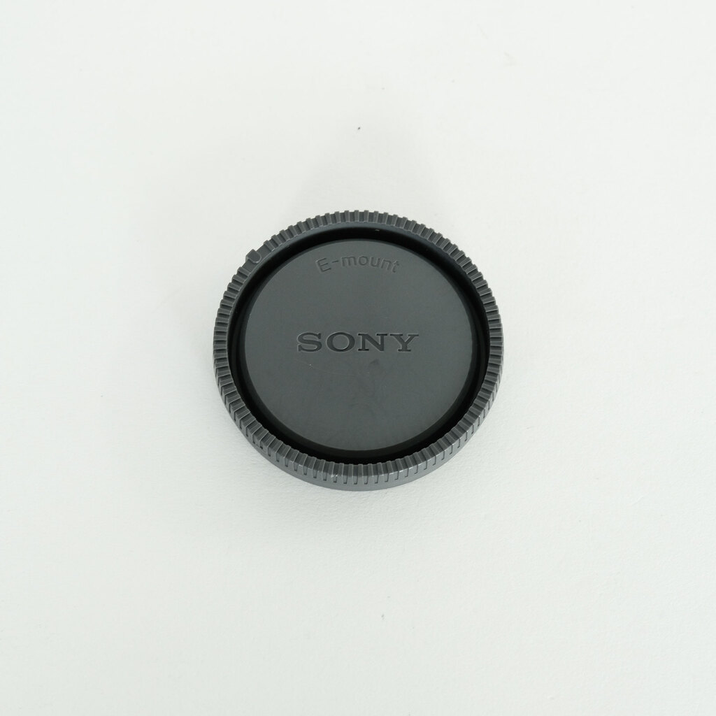 SONY E 18-135mm F3.5-5.6 OSS SEL18135