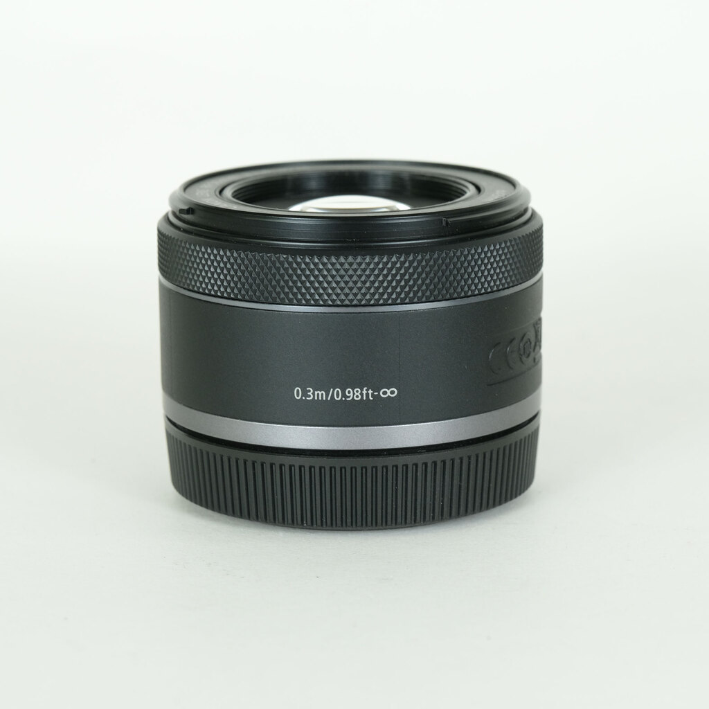 Canon RF50mm F1.8 STM