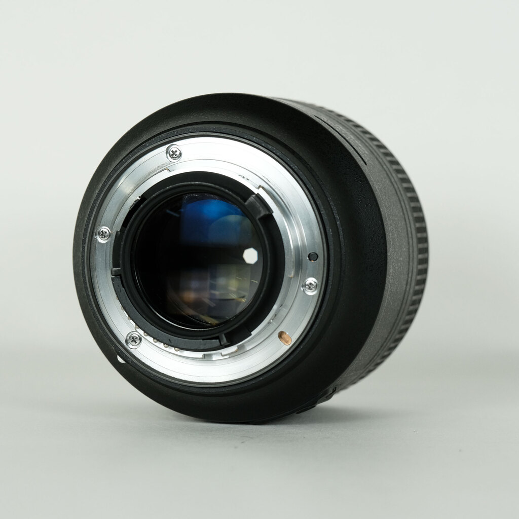 Nikon AF-S NIKKOR 85mm f/1.8Gの出品 | ONE SCENE（ワンシーン）