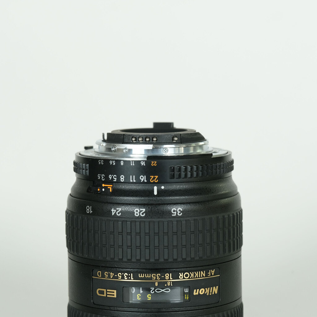 Nikon Ai AF Zoom-Nikkor 18-35mm F3.5-4.5D IF-ED Nikon Ai AF Zoom-Nikkor 18-35mm F3.5-4.5D IF-ED