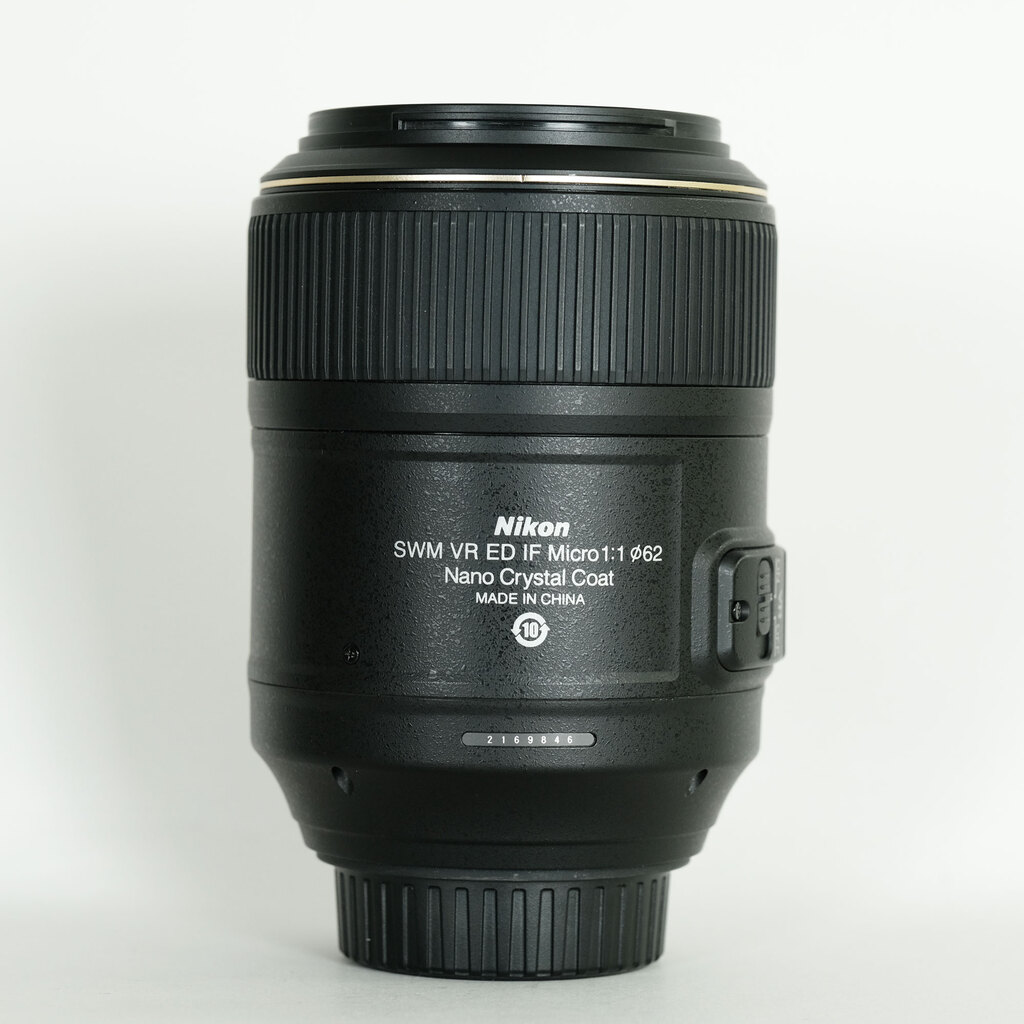 Nikon AF-S VR Micro-Nikkor 105mm f/2.8G IF-ED Nikon AF-S VR Micro-Nikkor 105mm f/2.8G IF-ED