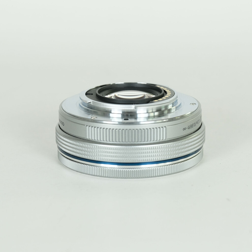 OLYMPUS M.ZUIKO DIGITAL ED 14-42mm F3.5-5.6 EZ シルバー