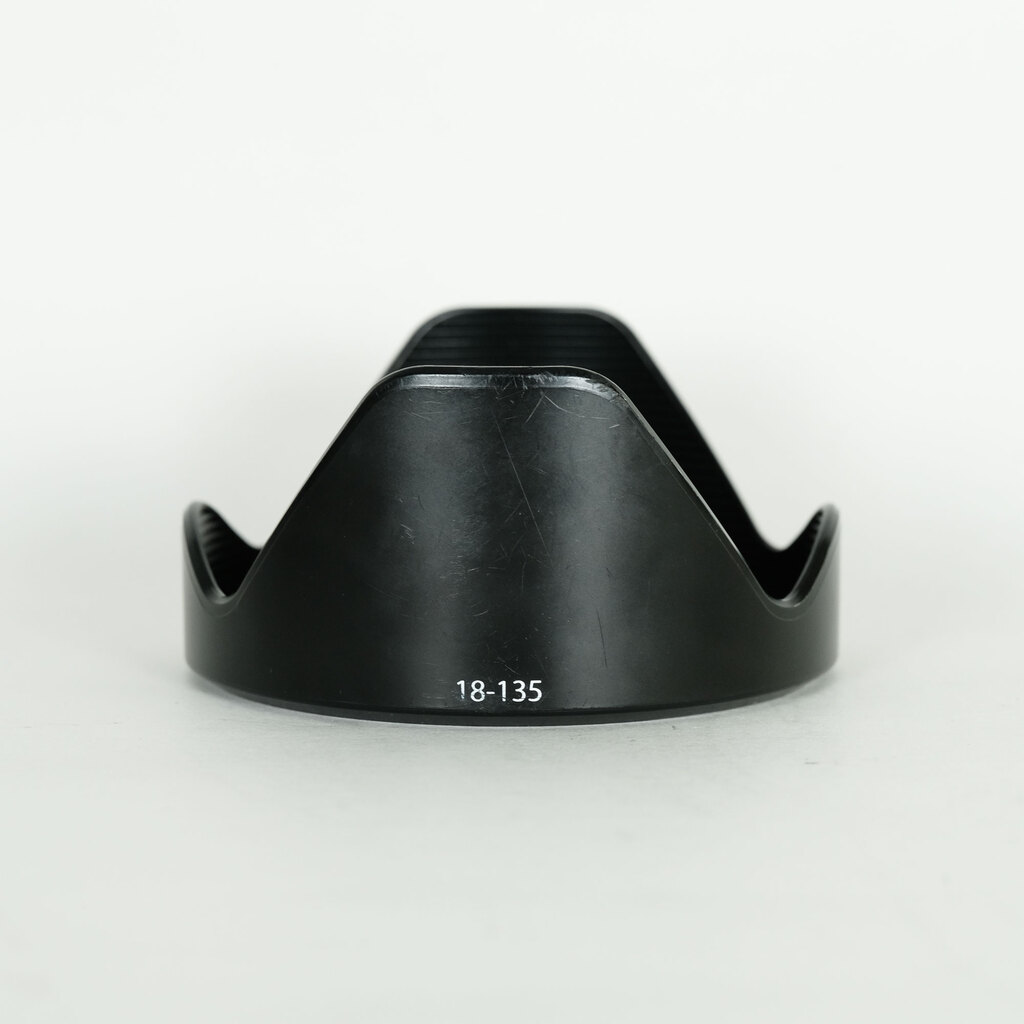 FUJIFILM XF18-135mmF3.5-5.6 R LM OIS WR FUJIFILM XF18-135mmF3.5-5.6 R LM OIS WR