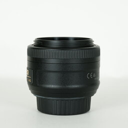 Nikon AF-S DX NIKKOR 35mm f/1.8G Nikon AF-S DX NIKKOR 35mm f/1.8G