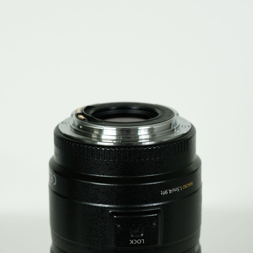 Canon EF70-300mm F4-5.6 IS USM Canon EF70-300mm F4-5.6 IS USM