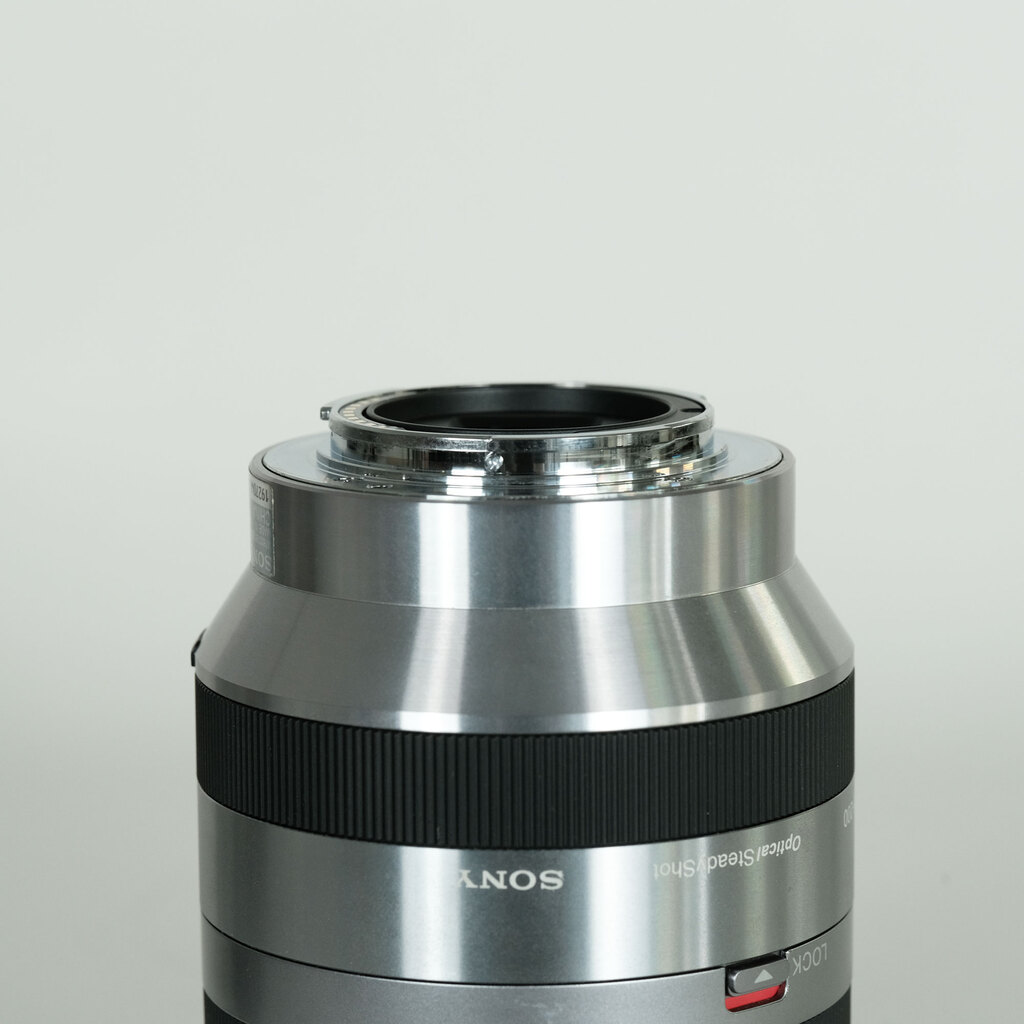 SONY E18-200mm F3.5-6.3 OSS SEL18200
