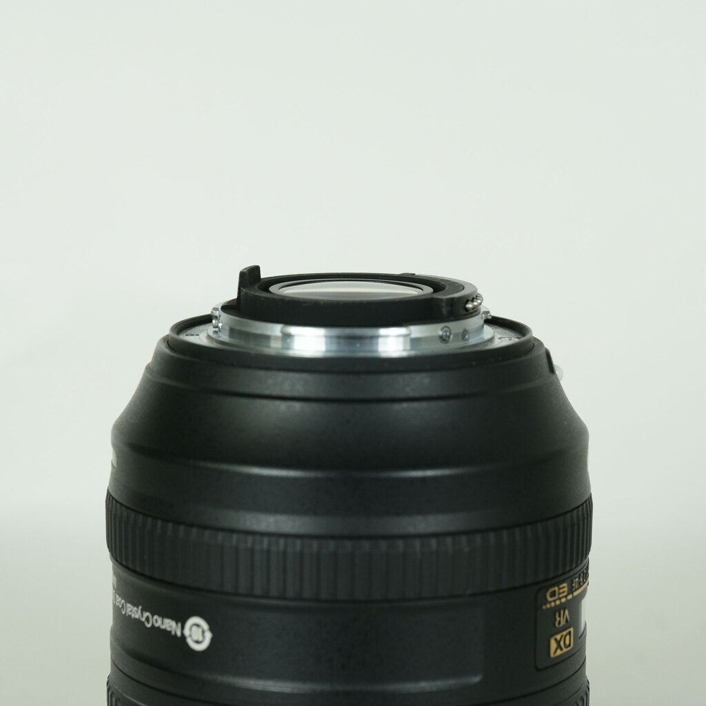 Nikon AF-S DX NIKKOR 16-80mm f/2.8-4E ED VR Nikon AF-S DX NIKKOR 16-80mm f/2.8-4E ED VR