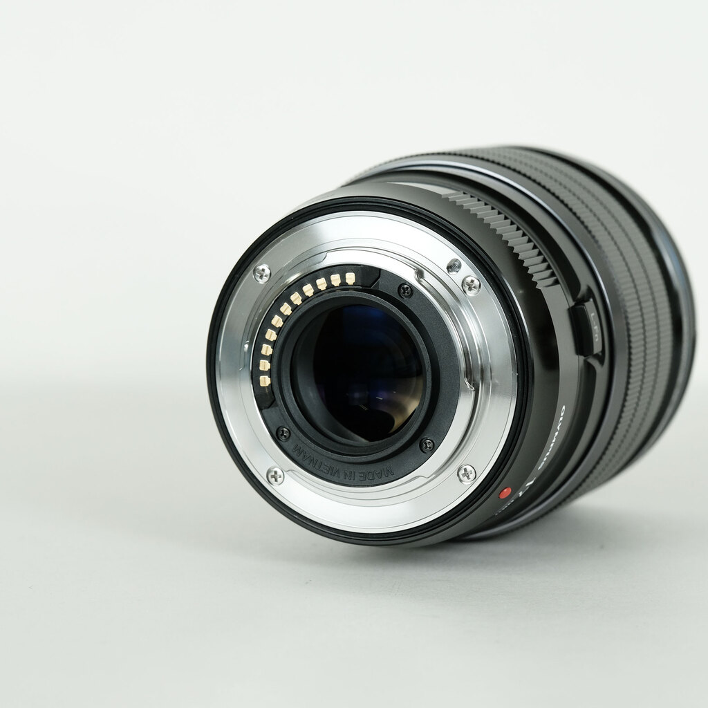 OLYMPUS M.ZUIKO DIGITAL ED 17mm F1.2 PRO