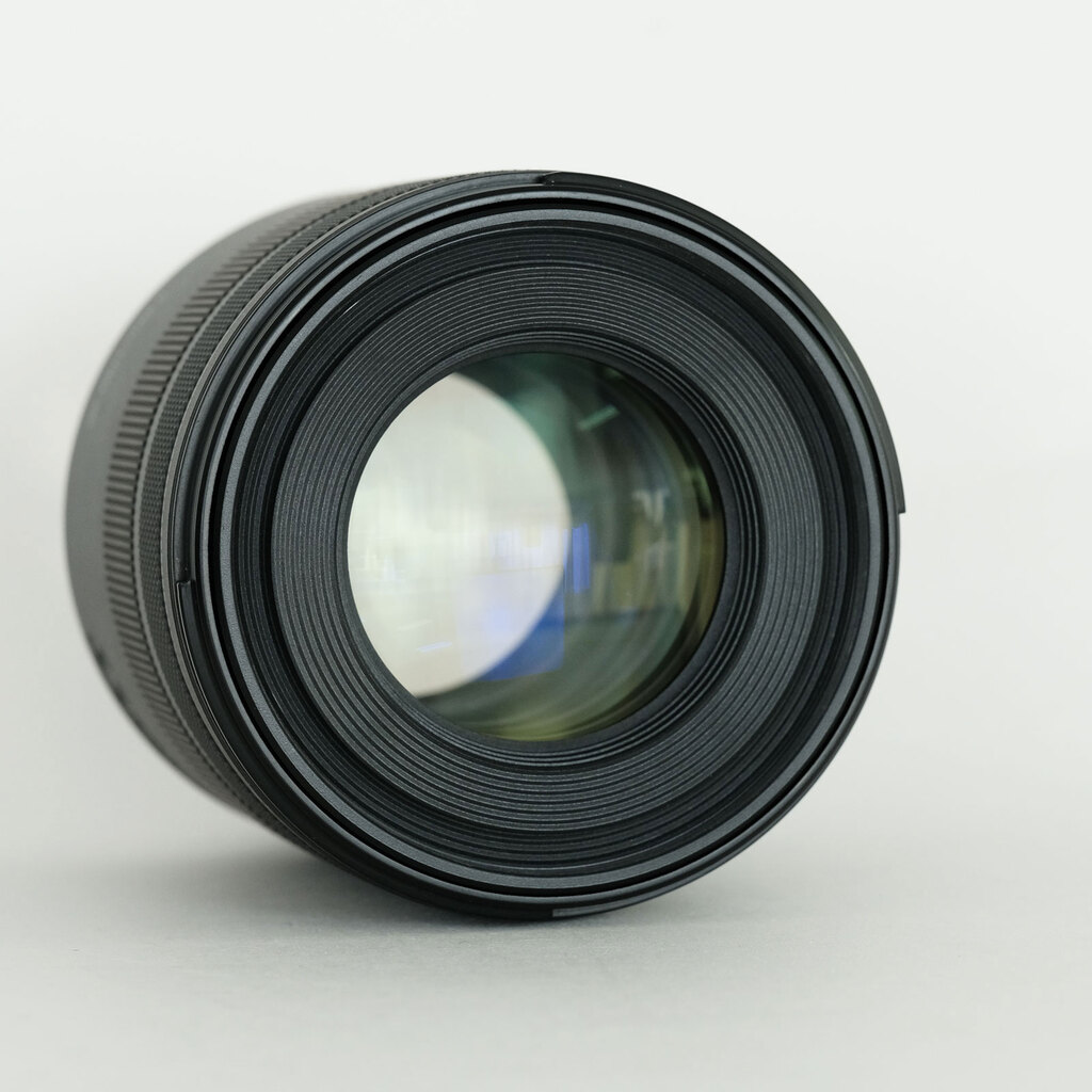 Canon RF85mm F2 MACRO IS STM Canon RF85mm F2 MACRO IS STM