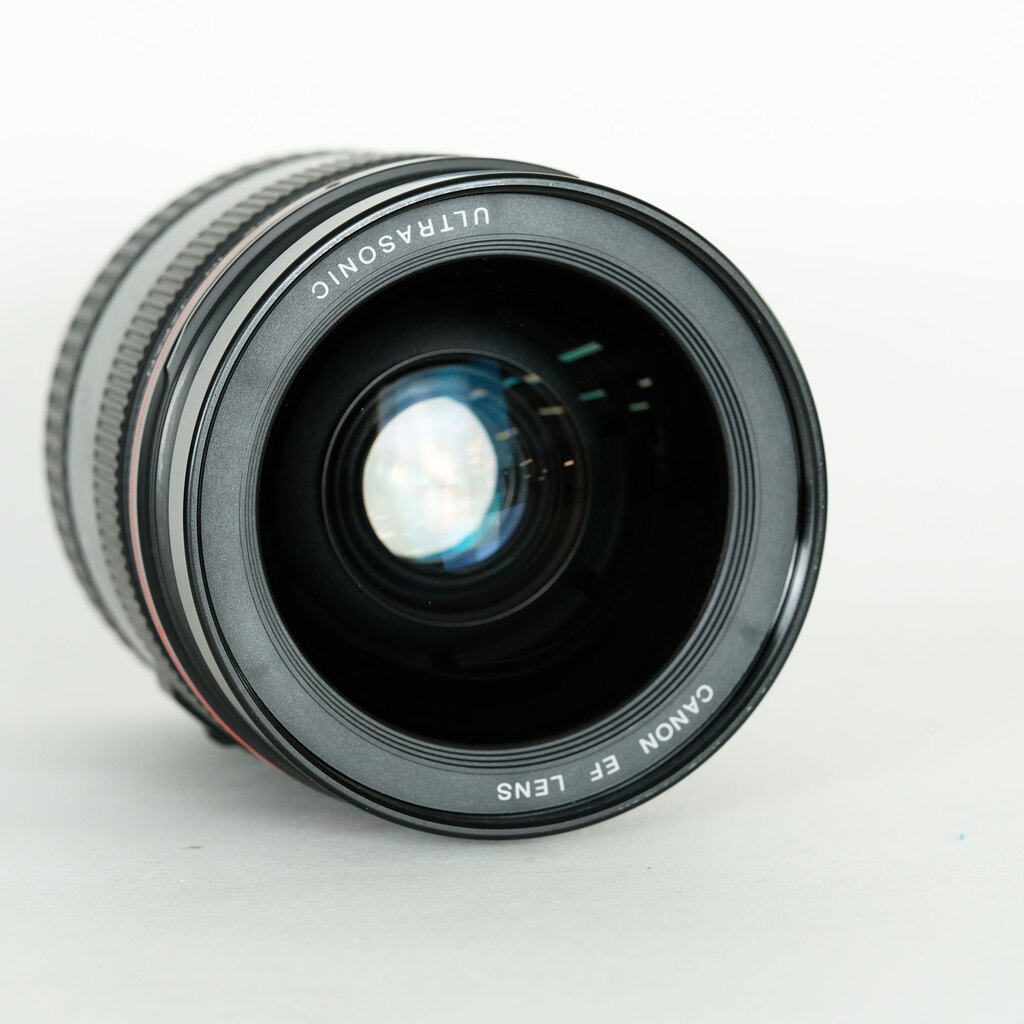 Canon　EF28‐70ｍｍ　1：2.8　Ｌ　ズームレンズ EF28-70mm F2.8L USM - キヤノンカメラミュージアム