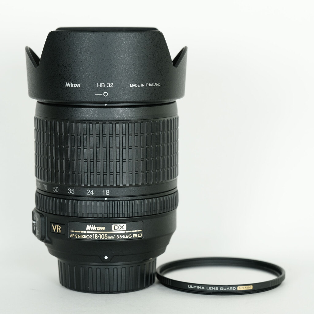 Nikon AF-S DX NIKKOR 18-105mm F3.5-5.6G ED VR Nikon AF-S DX NIKKOR 18-105mm F3.5-5.6G ED VR