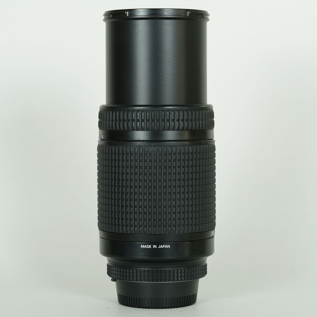 Nikon AF Zoom-Nikkor ED 70-300mm F4-5.6D Nikon AF Zoom-Nikkor ED 70-300mm F4-5.6D