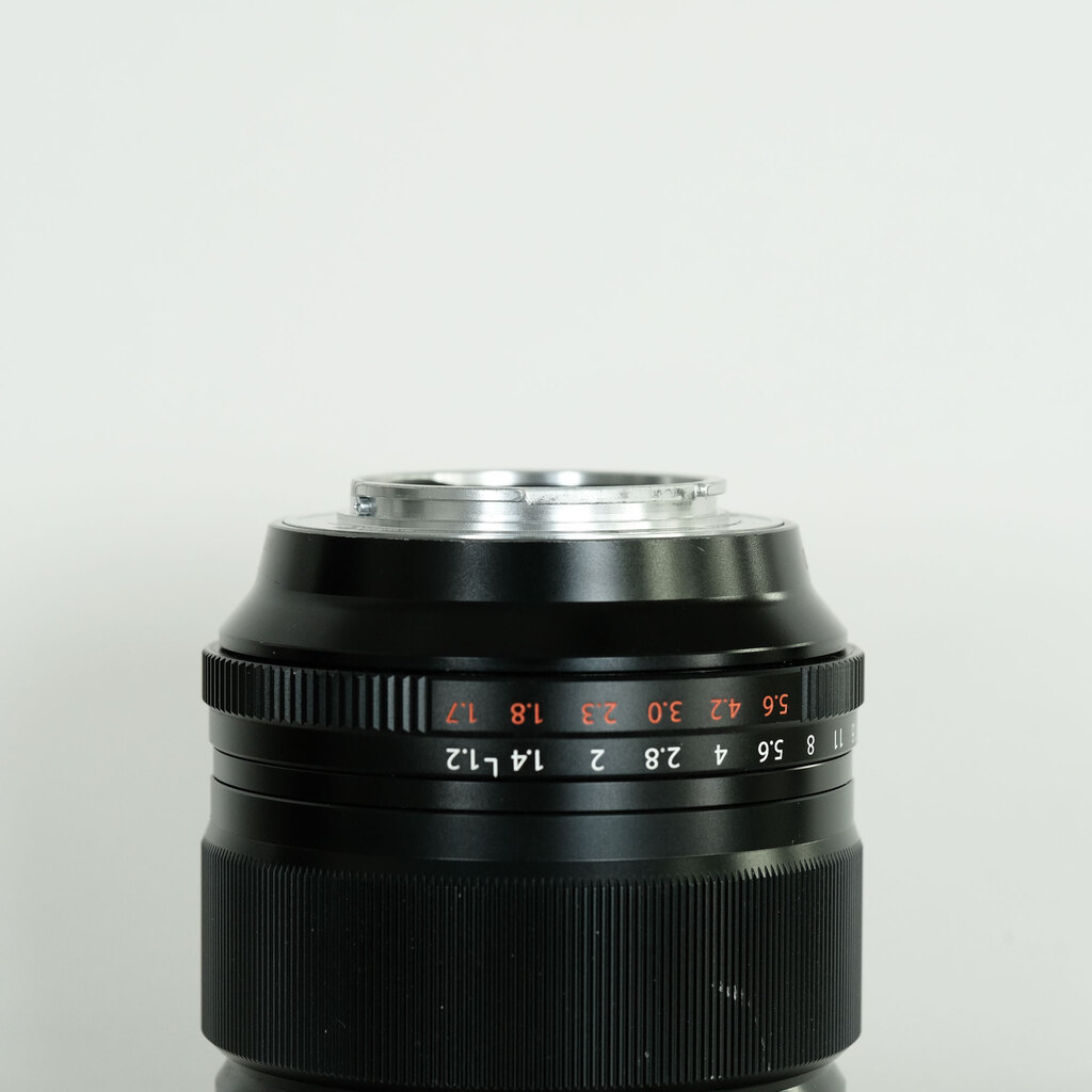 FUJIFILM XF56mmF1.2 R APD FUJIFILM XF56mmF1.2 R APD