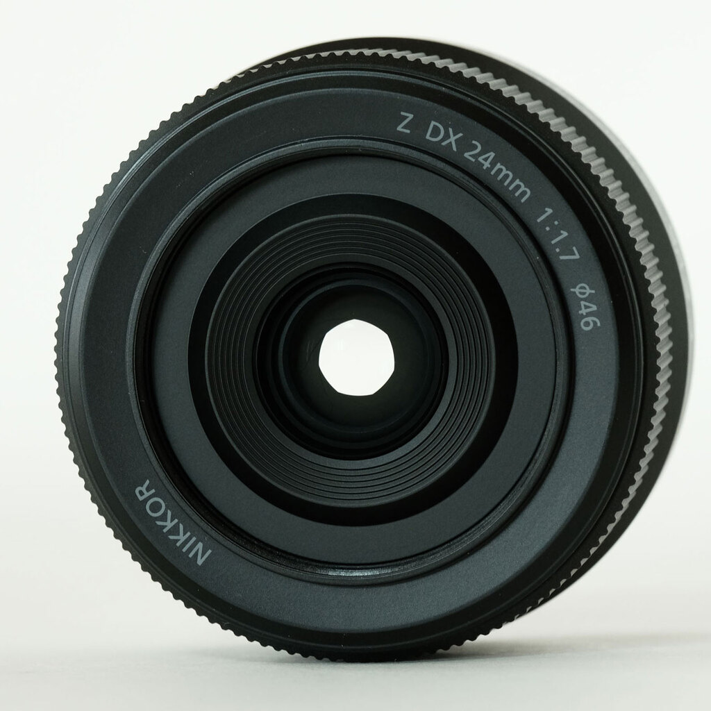 Nikon NIKKOR Z DX 24mm f/1.7 Nikon NIKKOR Z DX 24mm f/1.7