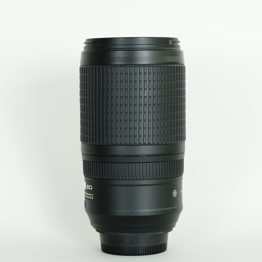 Nikon AF-S VR Zoom-Nikkor 70-300mm F4.5-5.6G IF-ED Nikon AF-S VR Zoom-Nikkor 70-300mm F4.5-5.6G IF-ED