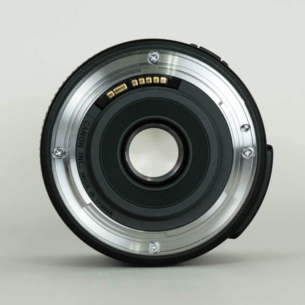 Canon EF-S18-135mm F3.5-5.6 IS STM Canon EF-S18-135mm F3.5-5.6 IS STM
