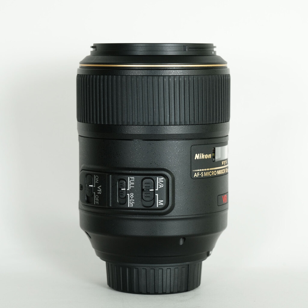Nikon AF-S VR Micro-Nikkor 105mm f/2.8G IF-ED Nikon AF-S VR Micro-Nikkor 105mm f/2.8G IF-ED