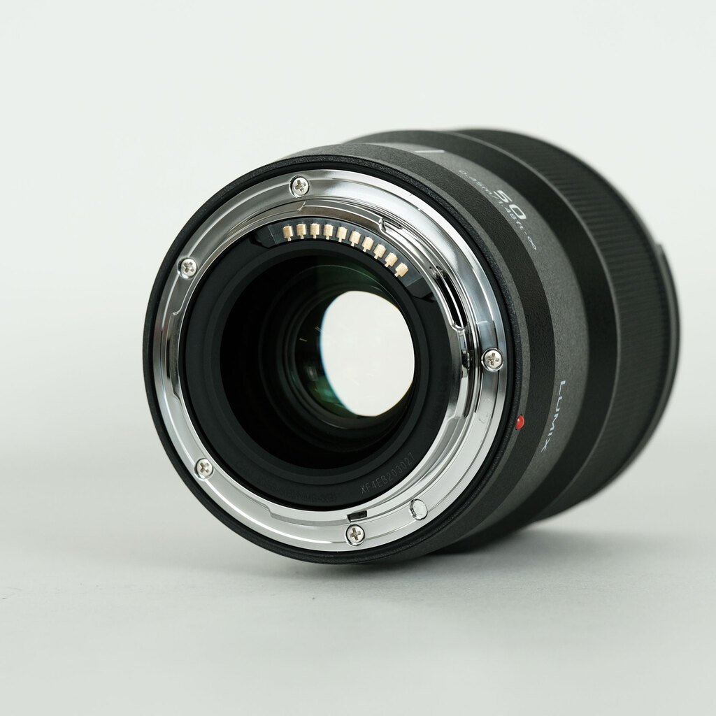 Panasonic LUMIX S 50mm F1.8 Panasonic LUMIX S 50mm F1.8