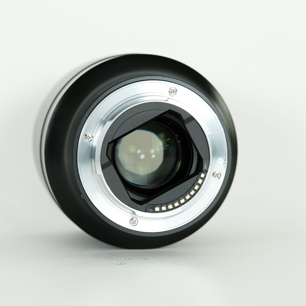 TOKINA atx-m 85mm F1.8 FE TOKINA atx-m 85mm F1.8 FE