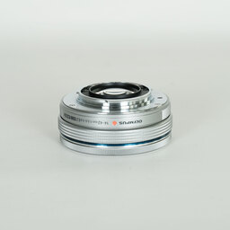 OLYMPUS M.ZUIKO DIGITAL ED 14-42mm F3.5-5.6 EZ シルバー OLYMPUS M.ZUIKO DIGITAL ED 14-42mm F3.5-5.6 EZ シルバー