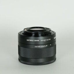 Canon EF-M28mm F3.5 マクロ IS STM