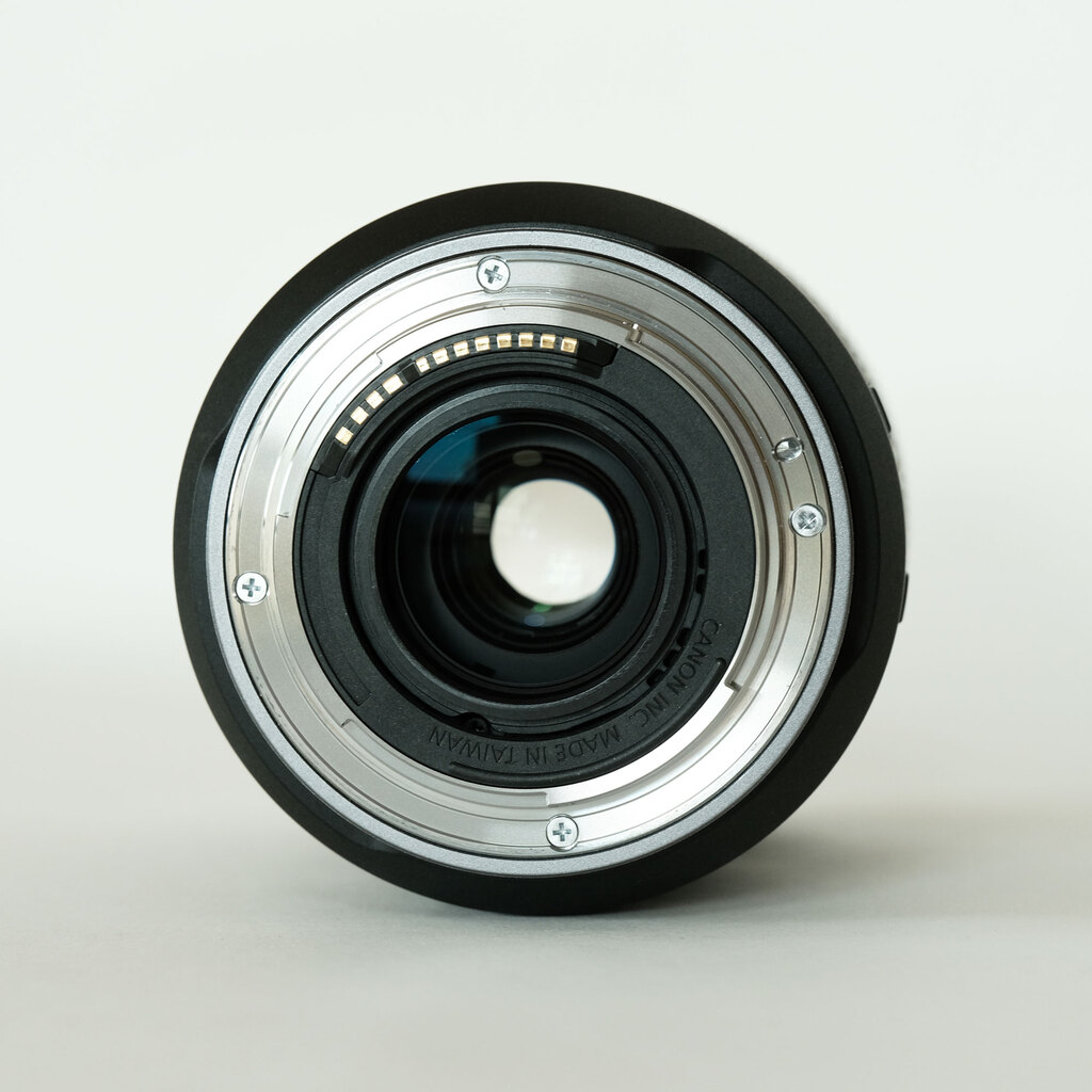 Canon RF24-240mm F4-6.3 IS USM Canon RF24-240mm F4-6.3 IS USM