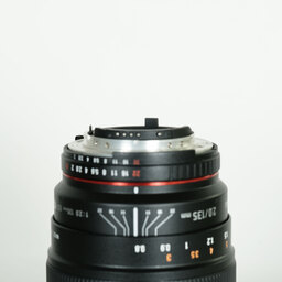 SAMYANG 135mm F2.0 (ニコンF用)CPU付