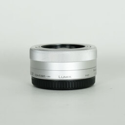 Panasonic LUMIX G VARIO 12-32mm / F3.5-5.6 ASPH. / MEGA O.I.S.