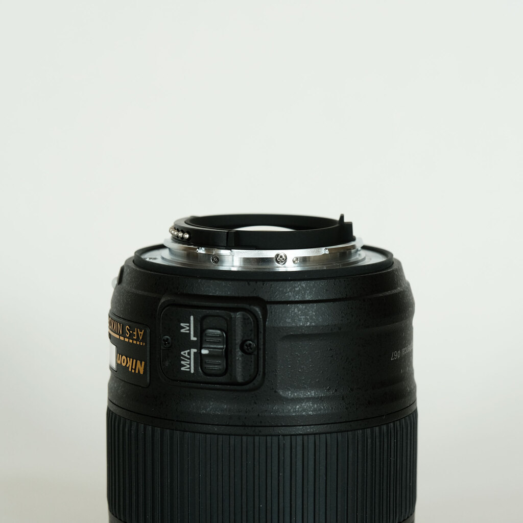 Nikon AF-S NIKKOR 28mm f/1.8G Nikon AF-S NIKKOR 28mm f/1.8G