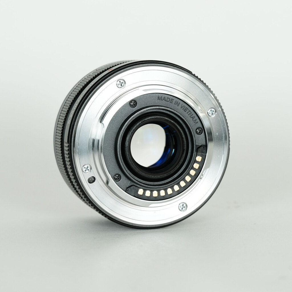 OLYMPUS M.ZUIKO DIGITAL 17mm F1.8