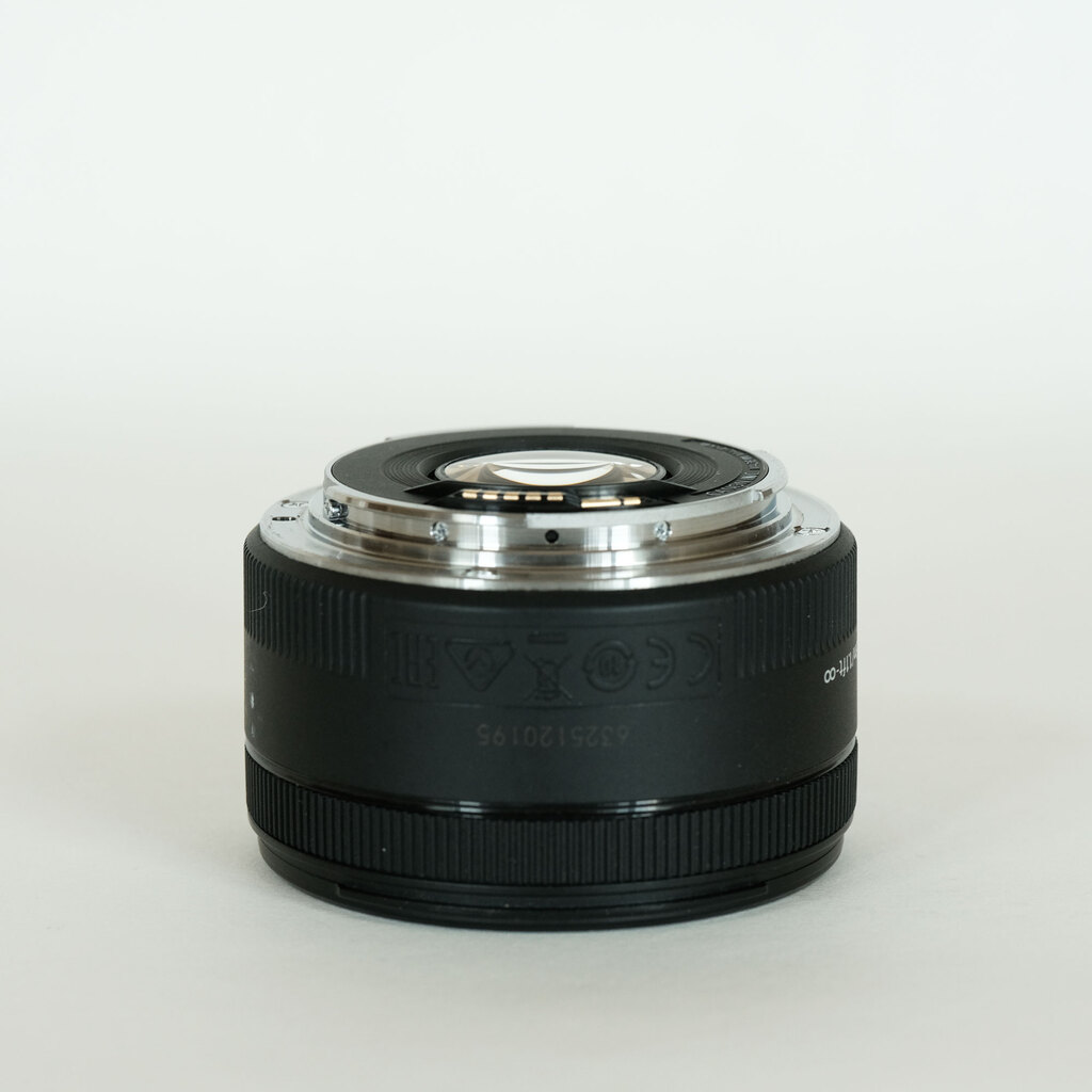 Canon EF50mm F1.8 STM Canon EF50mm F1.8 STM