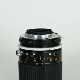 Nikon Ai Micro-Nikkor 105mm F2.8S Nikon Ai Micro-Nikkor 105mm F2.8S