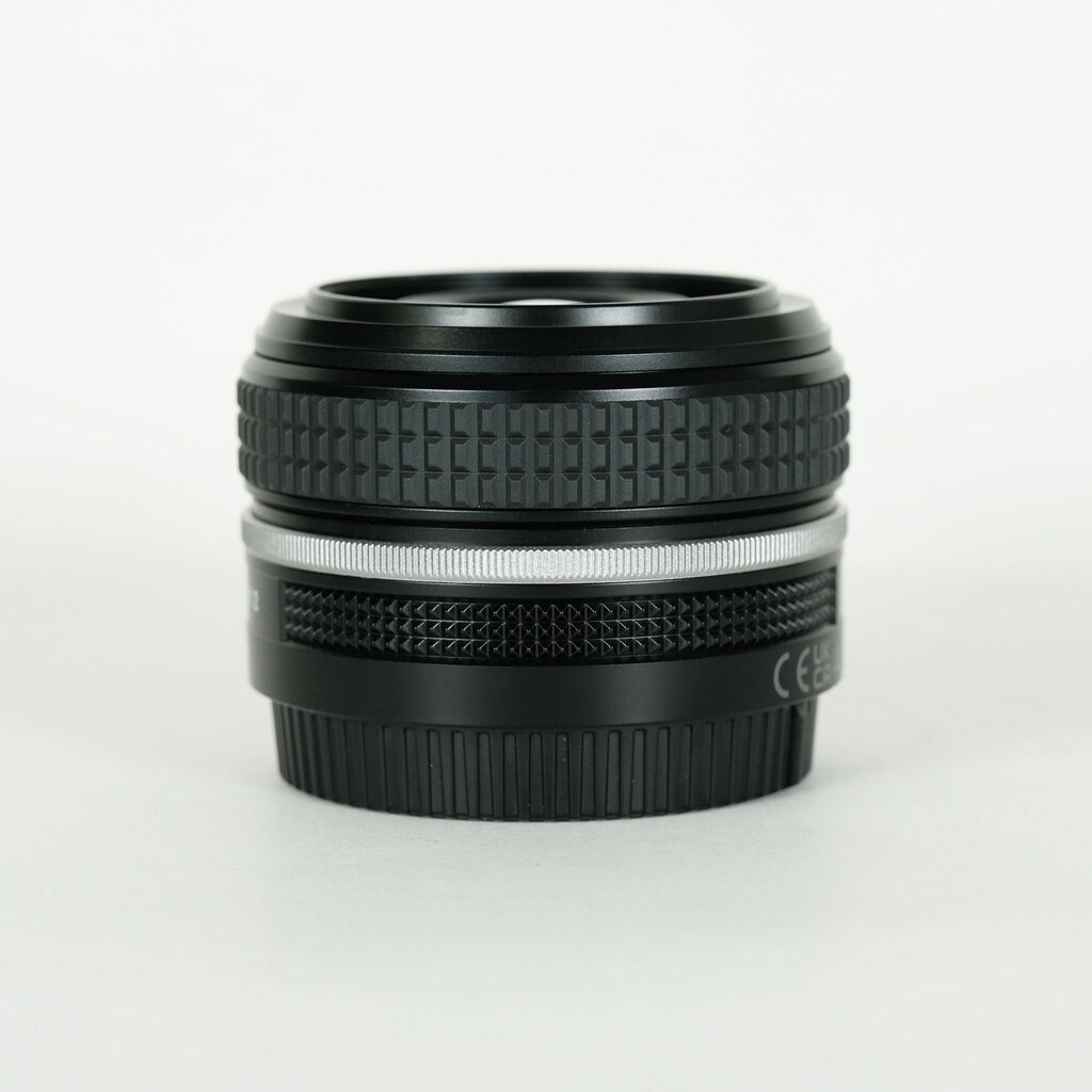 Nikon NIKKOR Z 40mm f/2 Nikon NIKKOR Z 40mm f/2