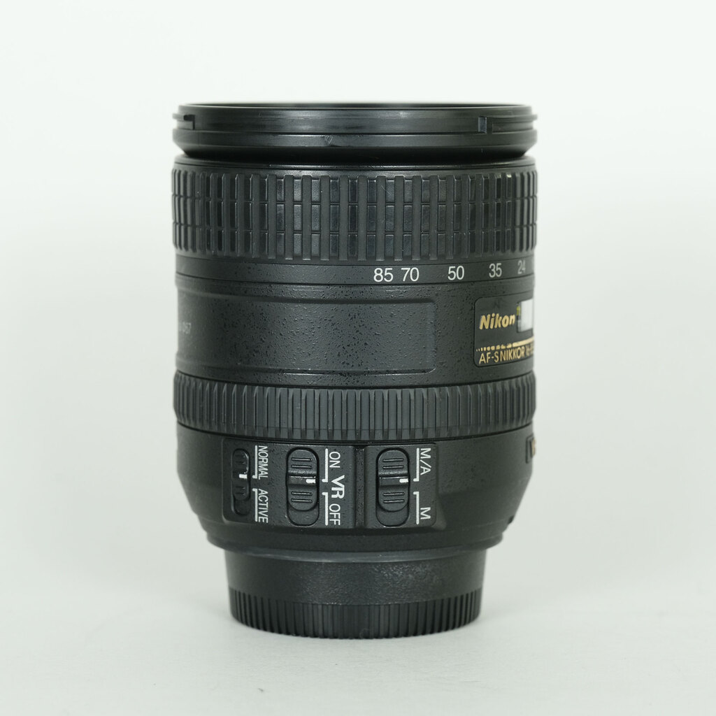Nikon AF-S DX NIKKOR 16-85mm F3.5-5.6G ED VR Nikon AF-S DX NIKKOR 16-85mm F3.5-5.6G ED VR