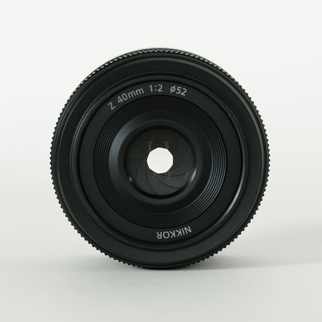 Nikon NIKKOR Z 40mm f/2 Nikon NIKKOR Z 40mm f/2