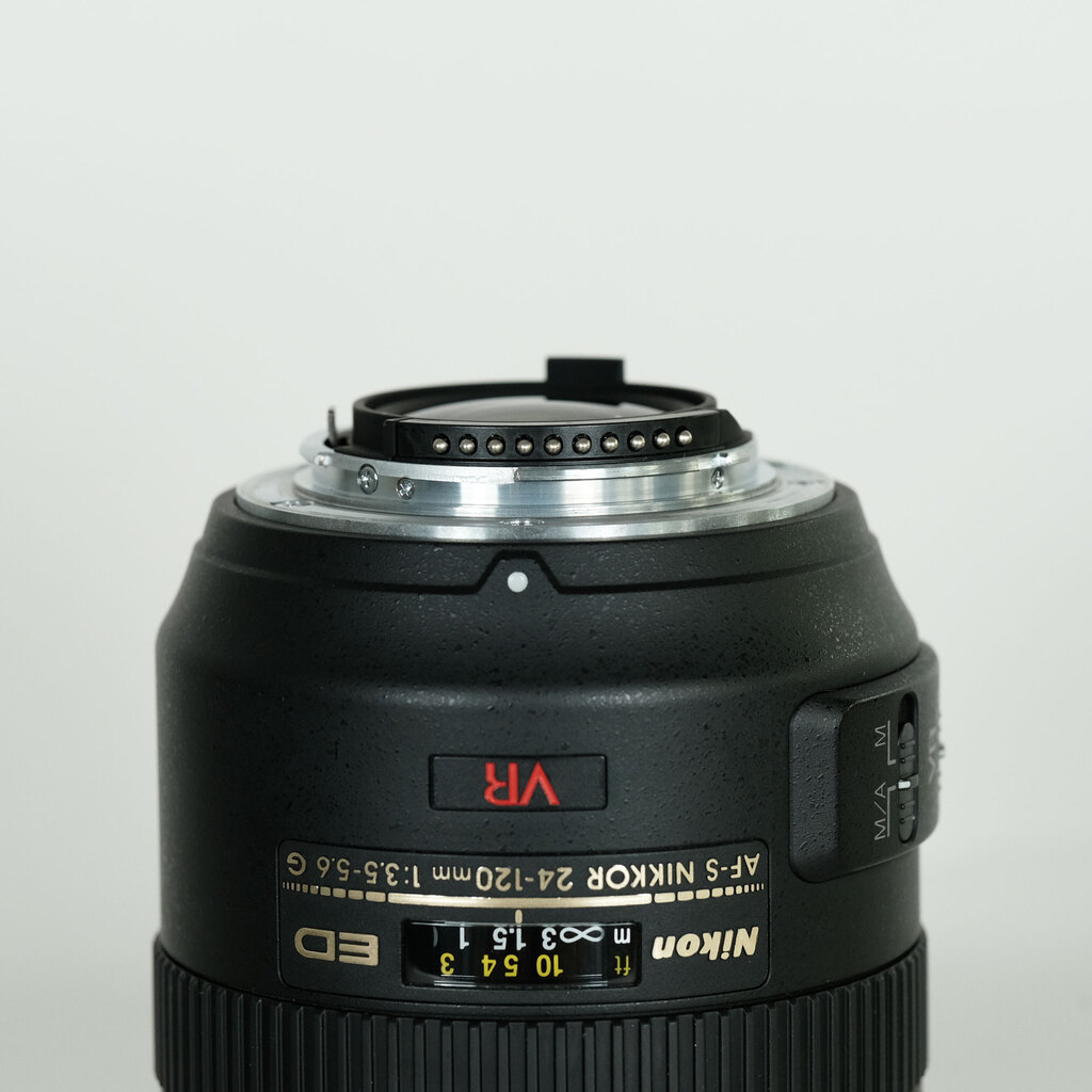 Nikon AF-S VR Zoom-Nikkor 24-120mm F3.5-5.6G IF-EDの出品