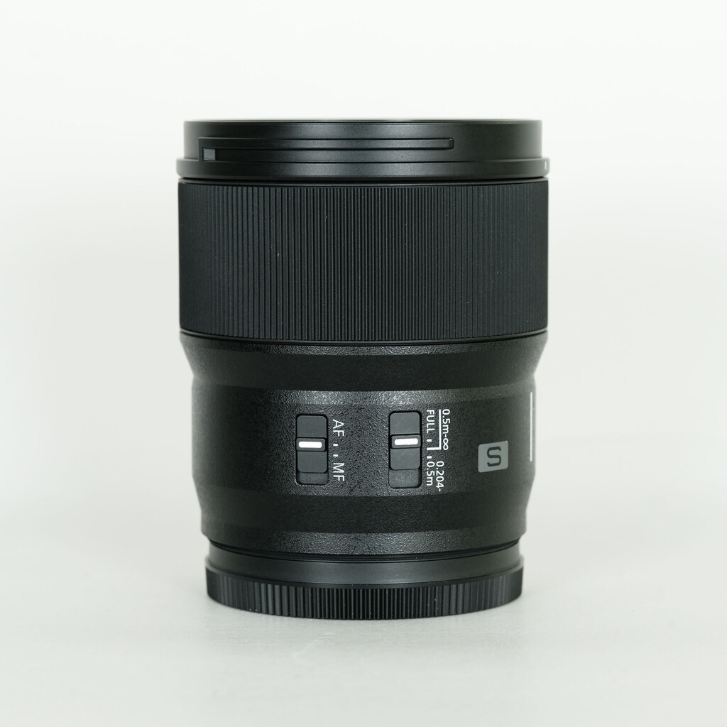 Panasonic LUMIX S 100mm F2.8 MACRO Panasonic LUMIX S 100mm F2.8 MACRO