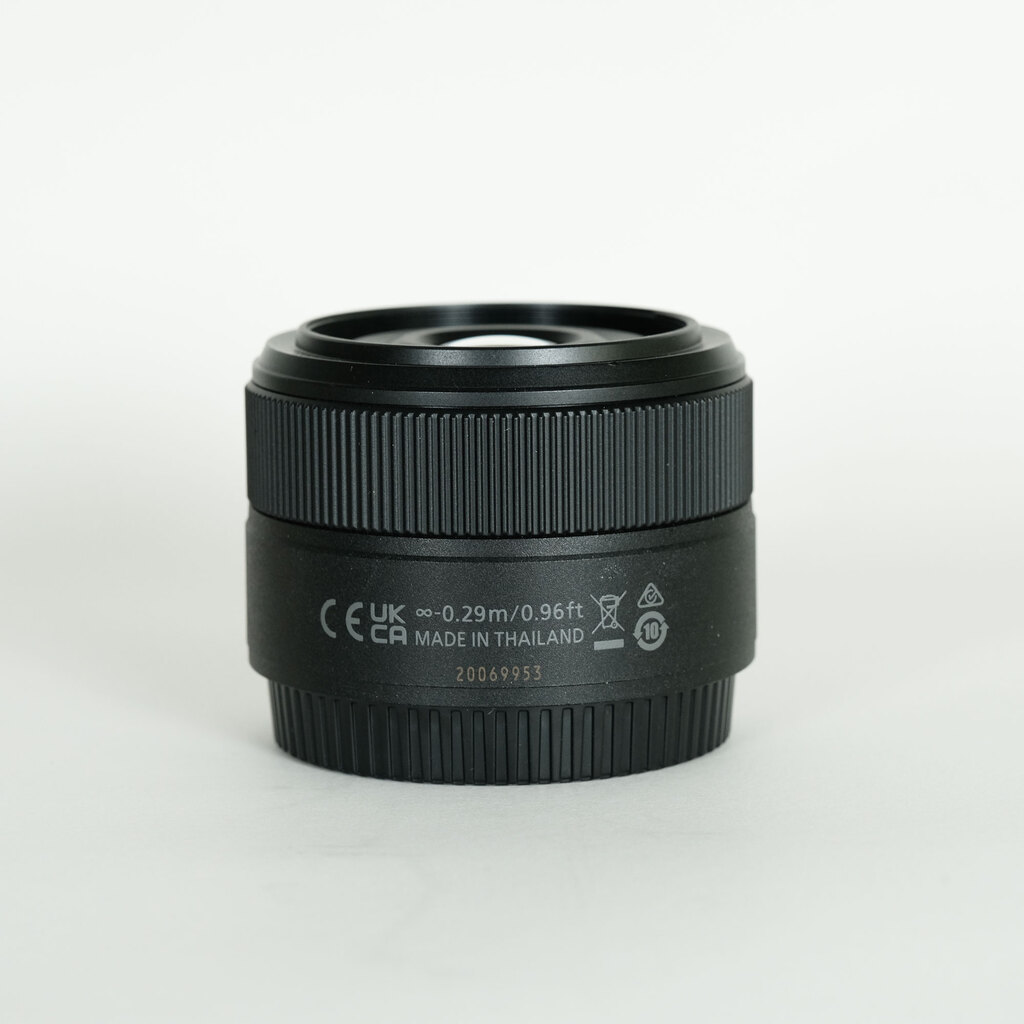 Nikon NIKKOR Z 40mm f/2 Nikon NIKKOR Z 40mm f/2