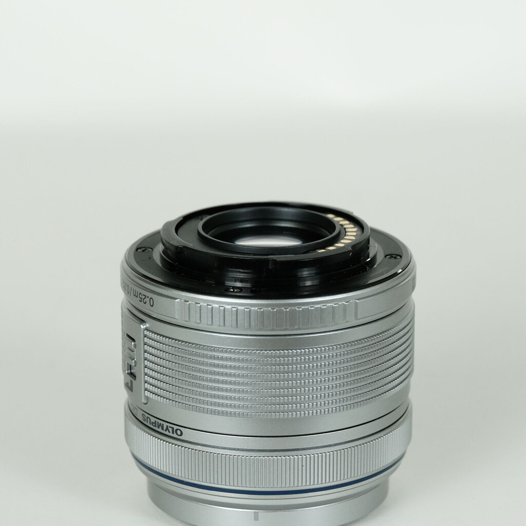 OLYMPUS M.ZUIKO DIGITAL 14-42mm F3.5-5.6IIR シルバー