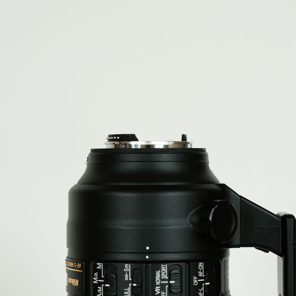 Nikon AF-S NIKKOR 70-200mm f/2.8E FL ED VR Nikon AF-S NIKKOR 70-200mm f/2.8E FL ED VR