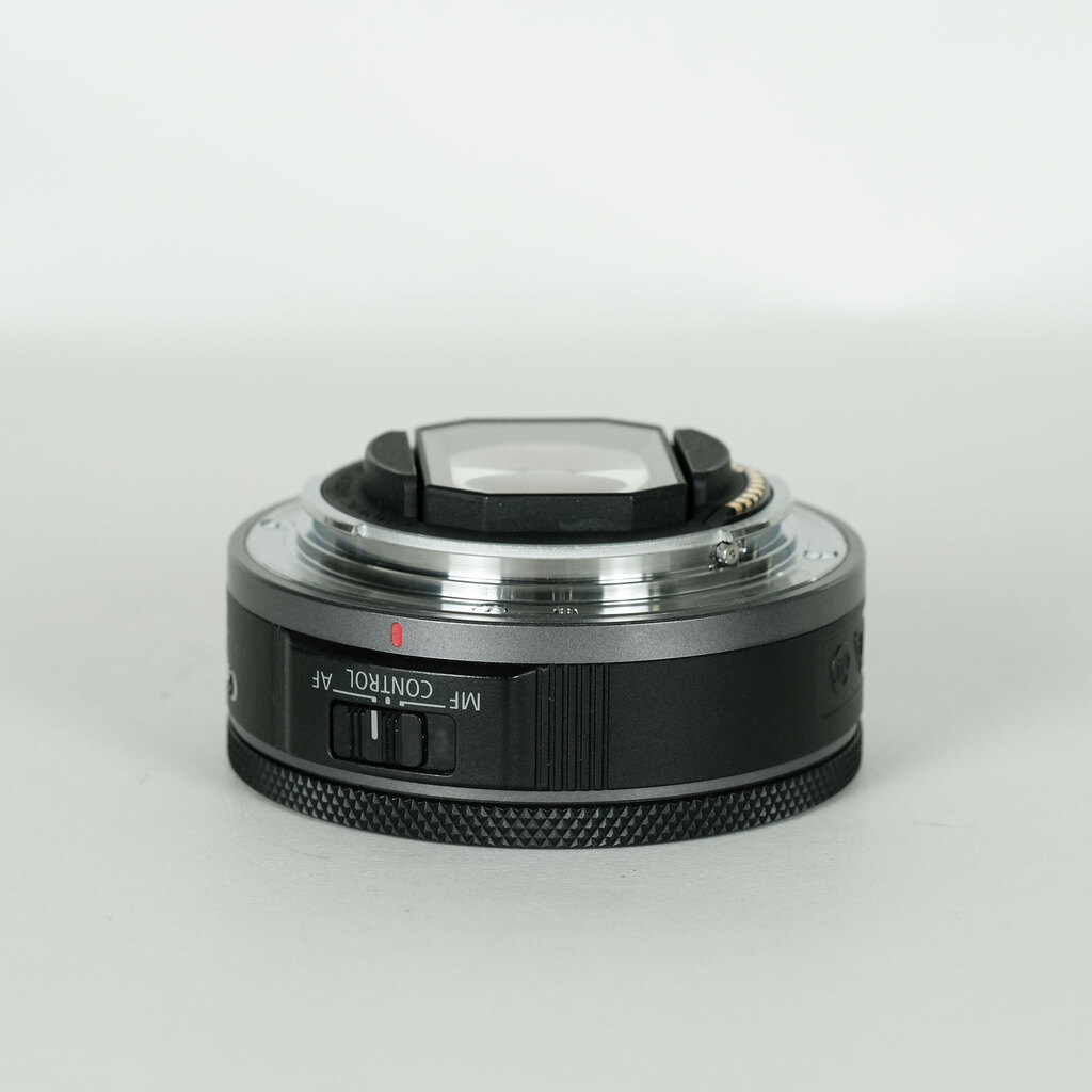 Canon RF28mm F2.8 STM
